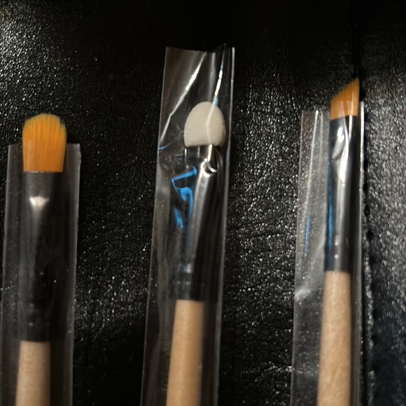 🛁Brand New Crown 10-Piece Pro Basics Brush Set plus fold up case M77 - Picture 8 of 9